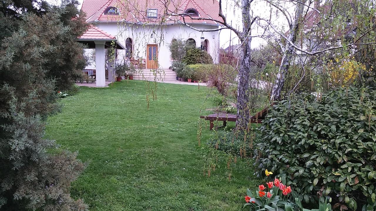 Frutta Villa تشيرستوموي المظهر الخارجي الصورة